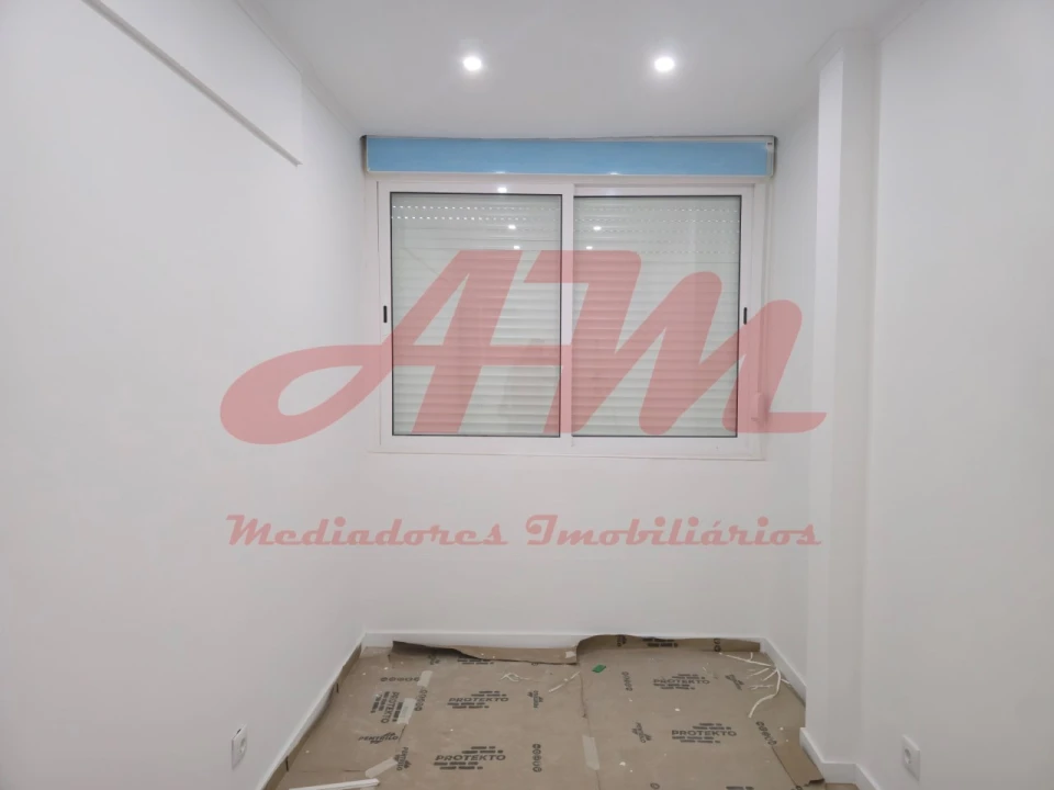 Apartamento T3 para Venda em Falagueira-Venda Nova Foto 24