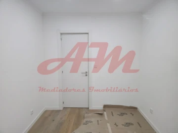 Apartamento T3 para Venda em Falagueira-Venda Nova