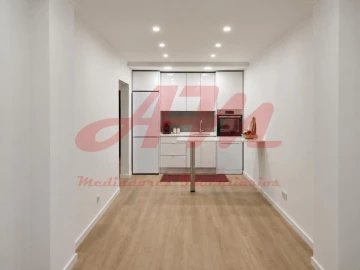 Apartamento T3 para Venda em Falagueira-Venda Nova