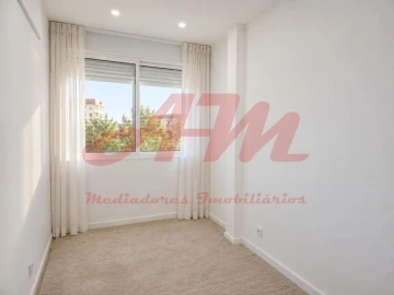 Apartamento T3 para Venda em Falagueira-Venda Nova