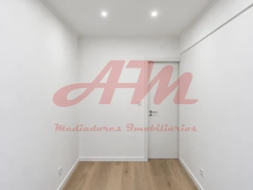 Apartamento T3 para Venda em Falagueira-Venda Nova