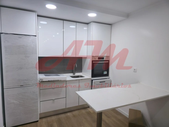 Apartamento T3 para Venda em Falagueira-Venda Nova Foto 2