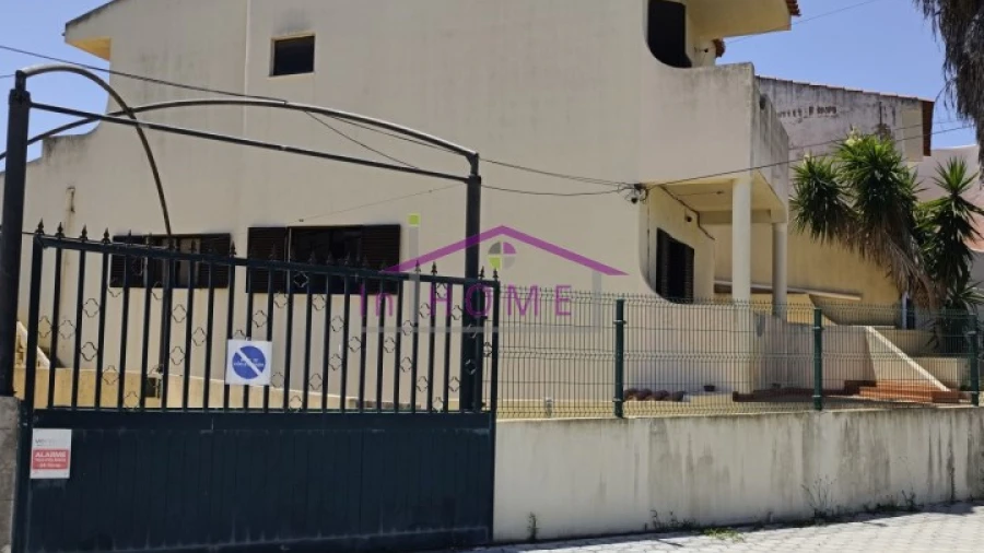 Moradia T4 para Venda em Portimão