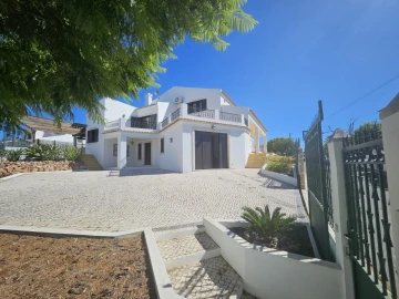 Moradia T4 para Venda em Tavira (Santa Maria e Santiago)