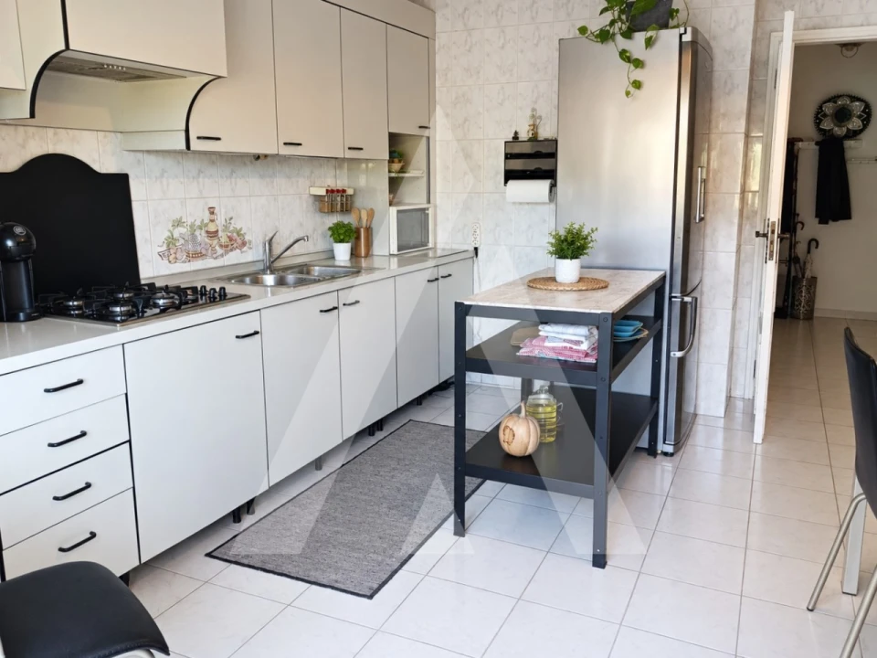 Apartamento T3 para Venda em Satão Foto 1