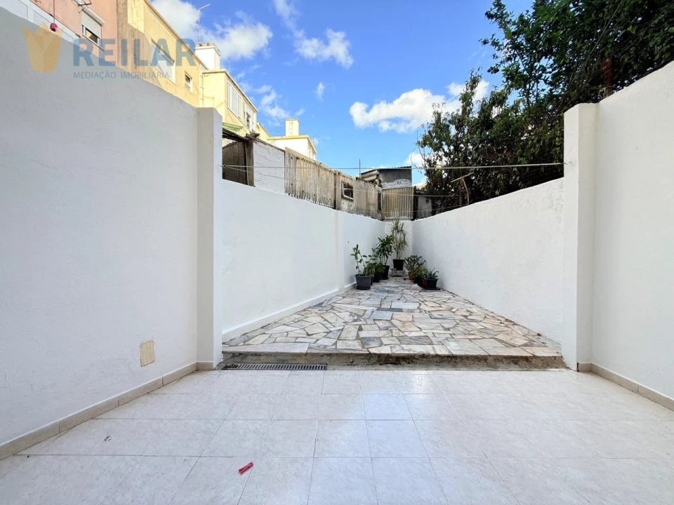 Apartamento T1 para Venda em Moscavide e Portela Foto 14