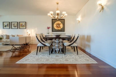 Apartamento T5 para Venda em Alvalade
