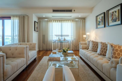 Apartamento T5 para Venda em Alvalade