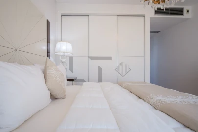 Apartamento T5 para Venda em Alvalade