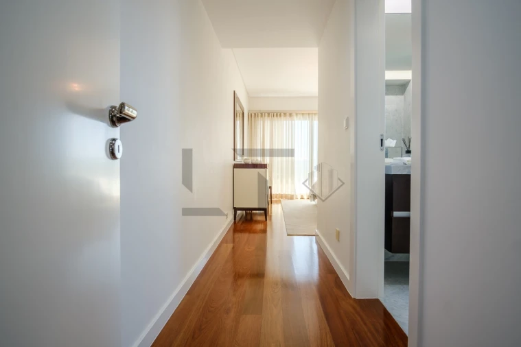 Apartamento T5 para Venda em Alvalade Foto 22