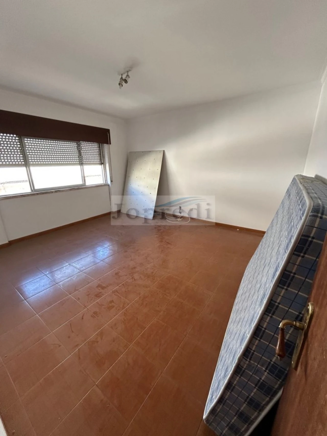 Apartamento T3 para Venda em Algés, Linda-A-Velha e Cruz Quebrada-Dafundo Foto 2