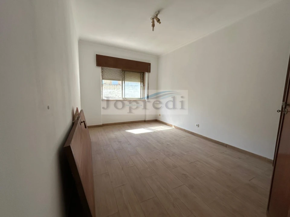 Apartamento T3 para Venda em Algés, Linda-A-Velha e Cruz Quebrada-Dafundo Foto 4
