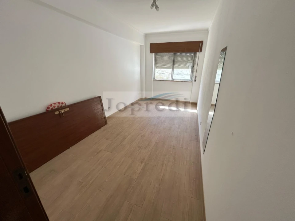 Apartamento T3 para Venda em Algés, Linda-A-Velha e Cruz Quebrada-Dafundo Foto 5