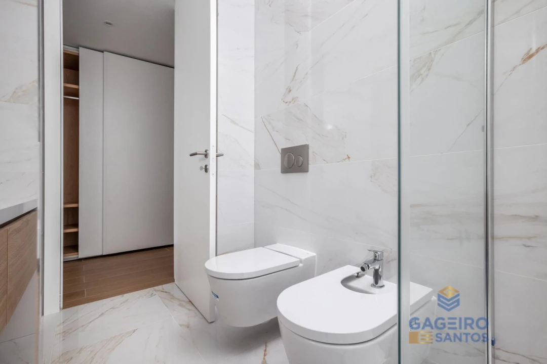 Apartamento T3 para Venda em São Martinho do Porto Foto 12