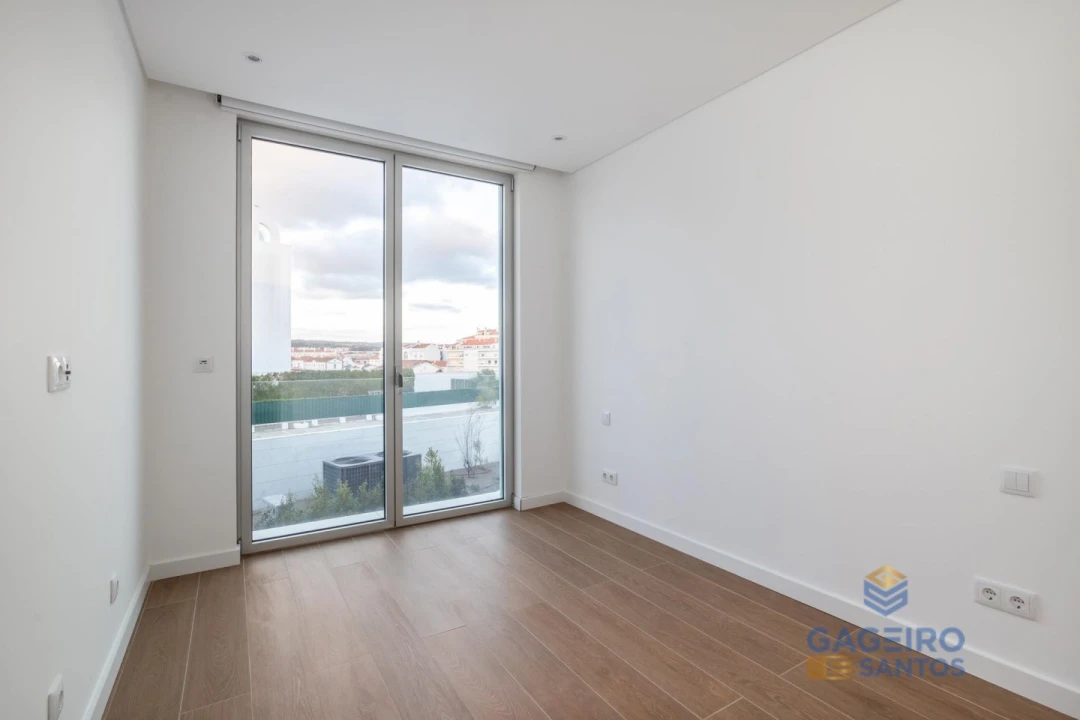 Apartamento T3 para Venda em São Martinho do Porto Foto 15