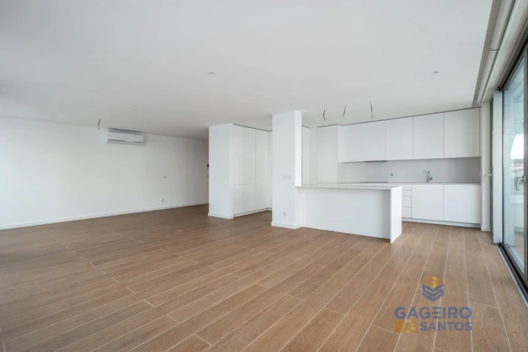 Apartamento T3 para Venda em São Martinho do Porto Foto 4