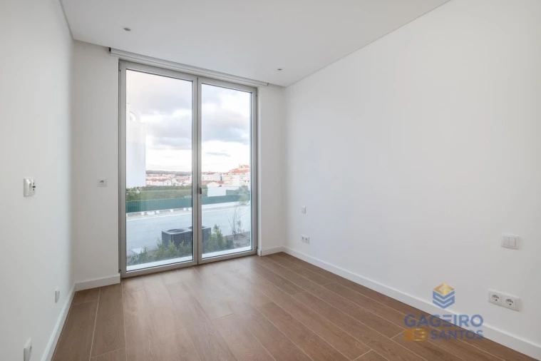 Apartamento T3 para Venda em São Martinho do Porto Foto 15