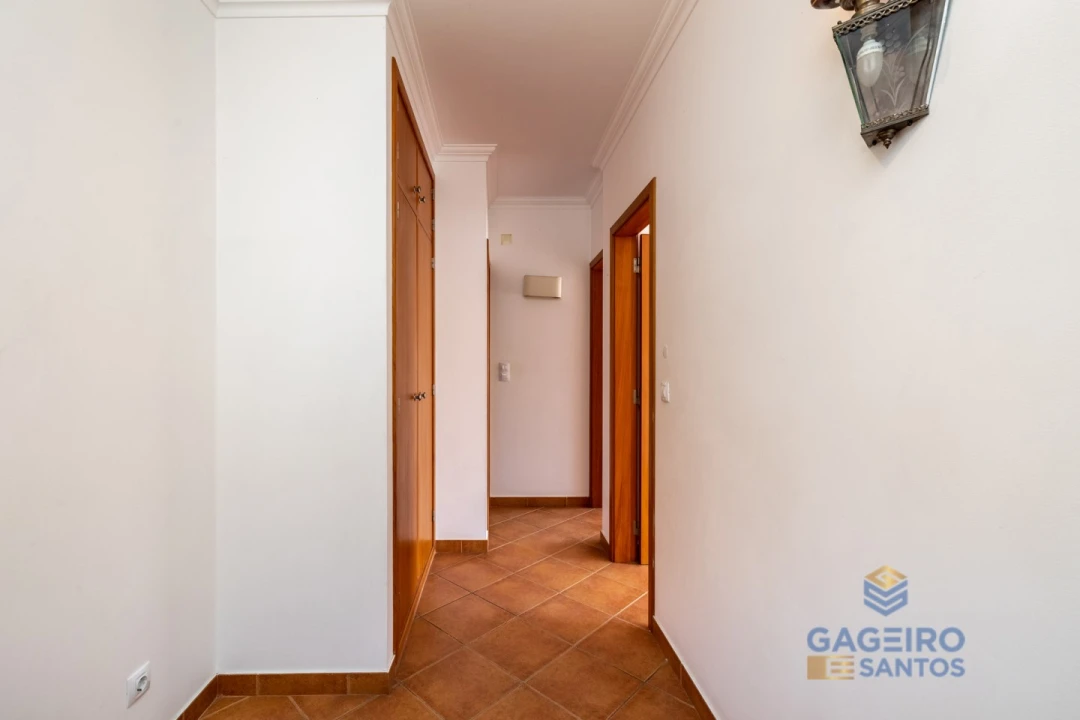 Apartamento T1 para Arrendamento em Alfeizerão Foto 3