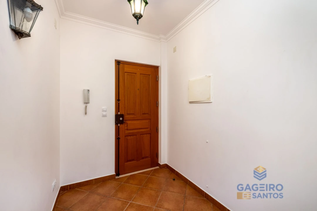 Apartamento T1 para Arrendamento em Alfeizerão Foto 13