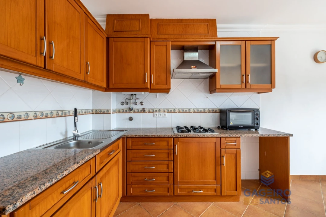 Apartamento T1 para Arrendamento em Alfeizerão Foto 8