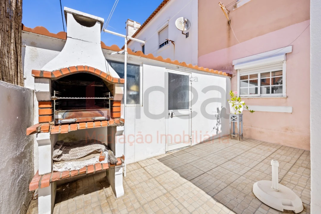 Apartamento T2 para Venda em Caparica e Trafaria Foto 18