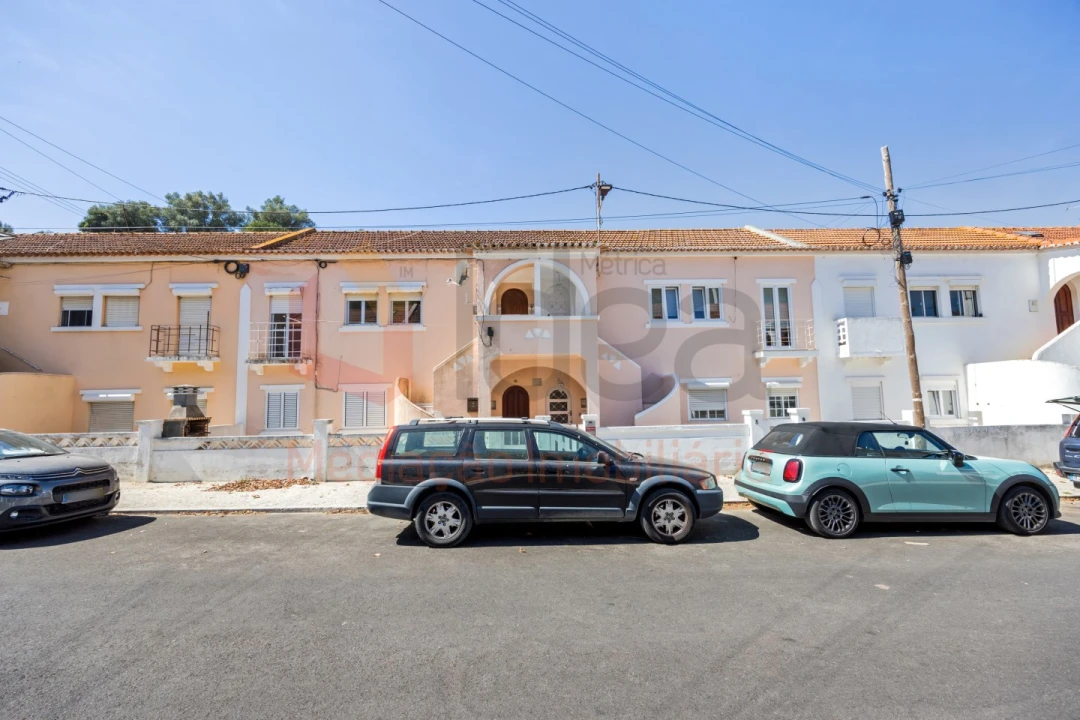 Apartamento T2 para Venda em Caparica e Trafaria Foto 29
