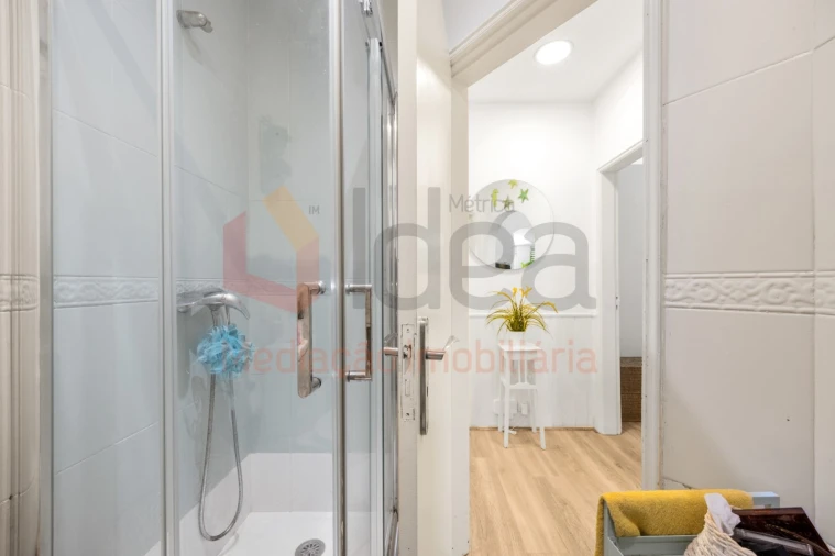 Apartamento T2 para Venda em Caparica e Trafaria Foto 26