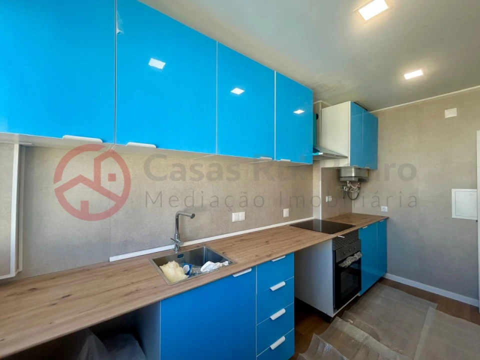 Apartamento T3 para Venda em Almada, Cova da Piedade, Pragal e Cacilhas Foto 1
