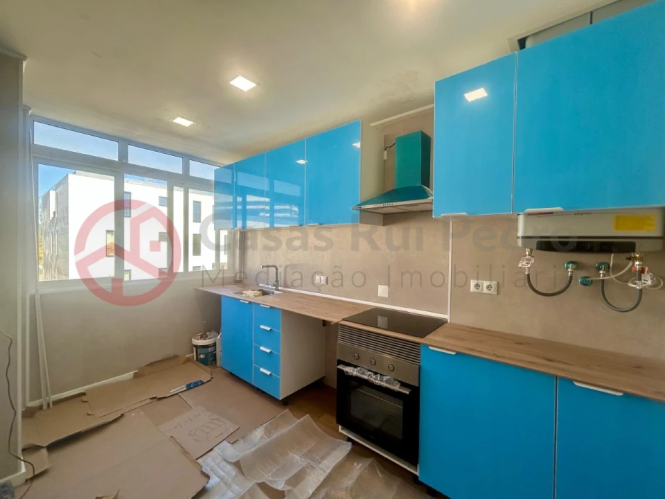 Apartamento T3 para Venda em Almada, Cova da Piedade, Pragal e Cacilhas Foto 2