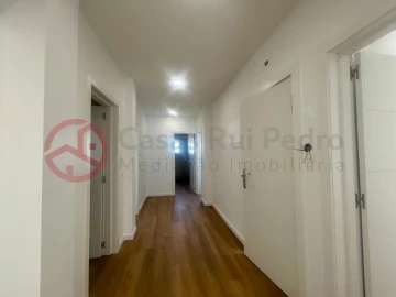 Apartamento T3 para Venda em Almada, Cova da Piedade, Pragal e Cacilhas