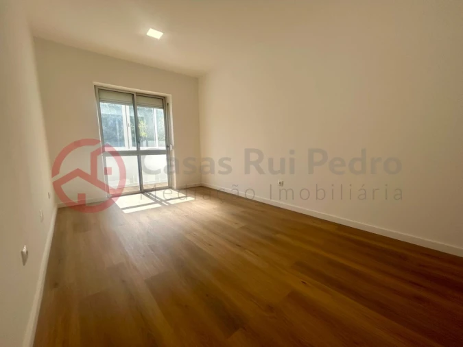 Apartamento T3 para Venda em Almada, Cova da Piedade, Pragal e Cacilhas Foto 19