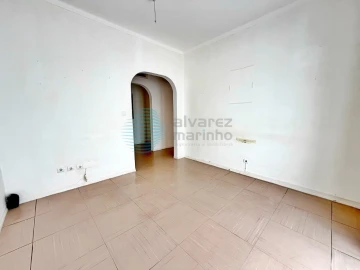 Escritório para Arrendamento em Santa Maria, São Pedro e Matacães