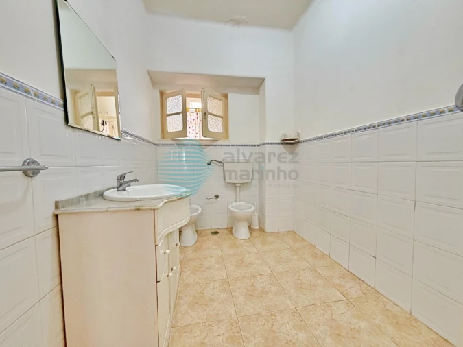 Escritório para Arrendamento em Santa Maria, São Pedro e Matacães Foto 13