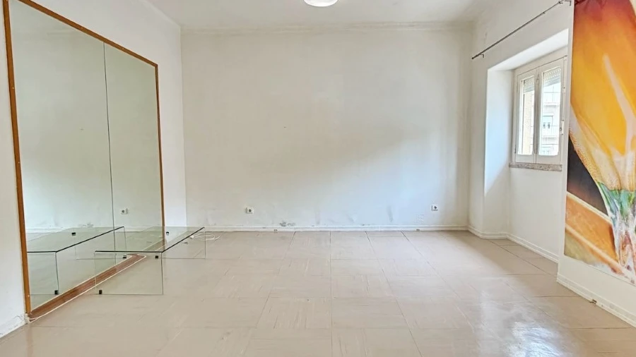 Escritório para Arrendamento em Santa Maria, São Pedro e Matacães