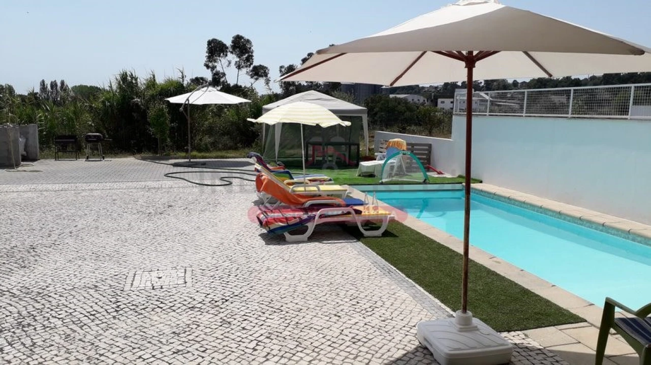Moradia T5 para Venda em São Silvestre Foto 2