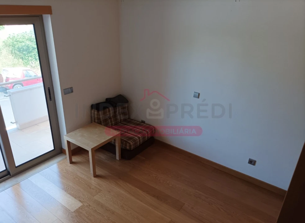 Moradia T5 para Venda em São Silvestre Foto 17
