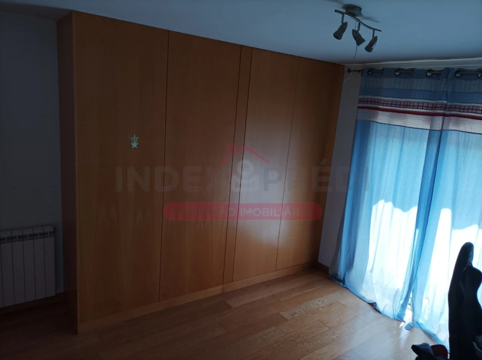 Moradia T5 para Venda em São Silvestre Foto 18