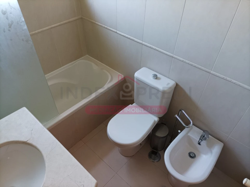 Moradia T5 para Venda em São Silvestre Foto 21