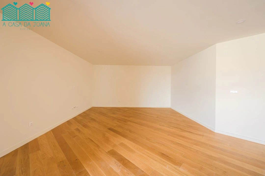 Apartamento T3 para Arrendamento em Glória e Vera Cruz Foto 5