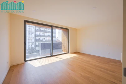 Apartamento T3 para Arrendamento em Glória e Vera Cruz