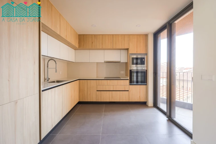 Apartamento T3 para Arrendamento em Glória e Vera Cruz Foto 18
