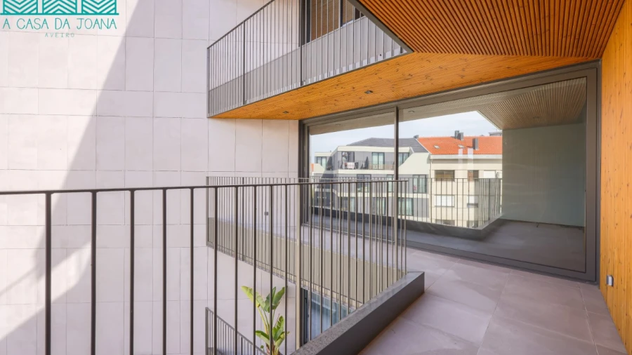 Apartamento T3 para Arrendamento em Glória e Vera Cruz