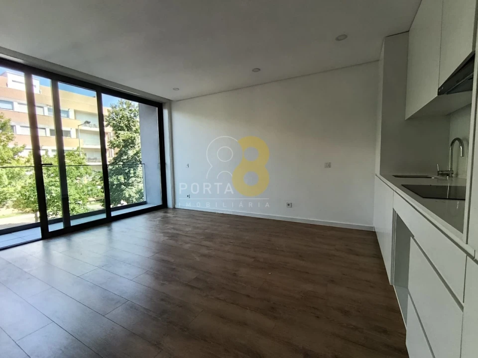 Apartamento T1 para Arrendamento em Pedrouços Foto 5