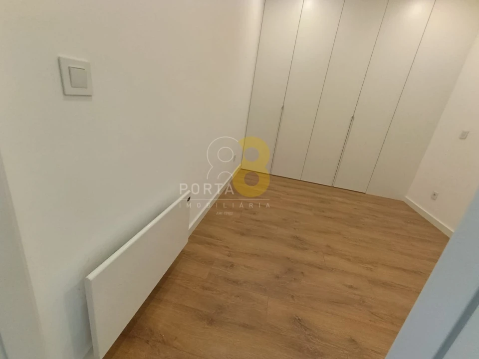 Apartamento T1 para Arrendamento em Pedrouços Foto 15