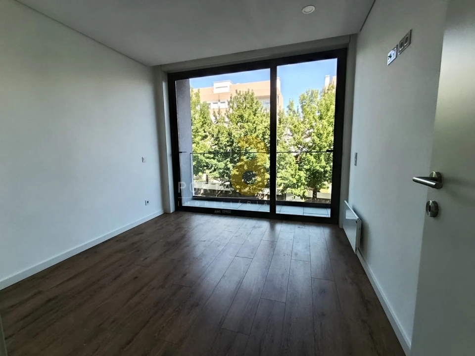Apartamento T1 para Arrendamento em Pedrouços Foto 17