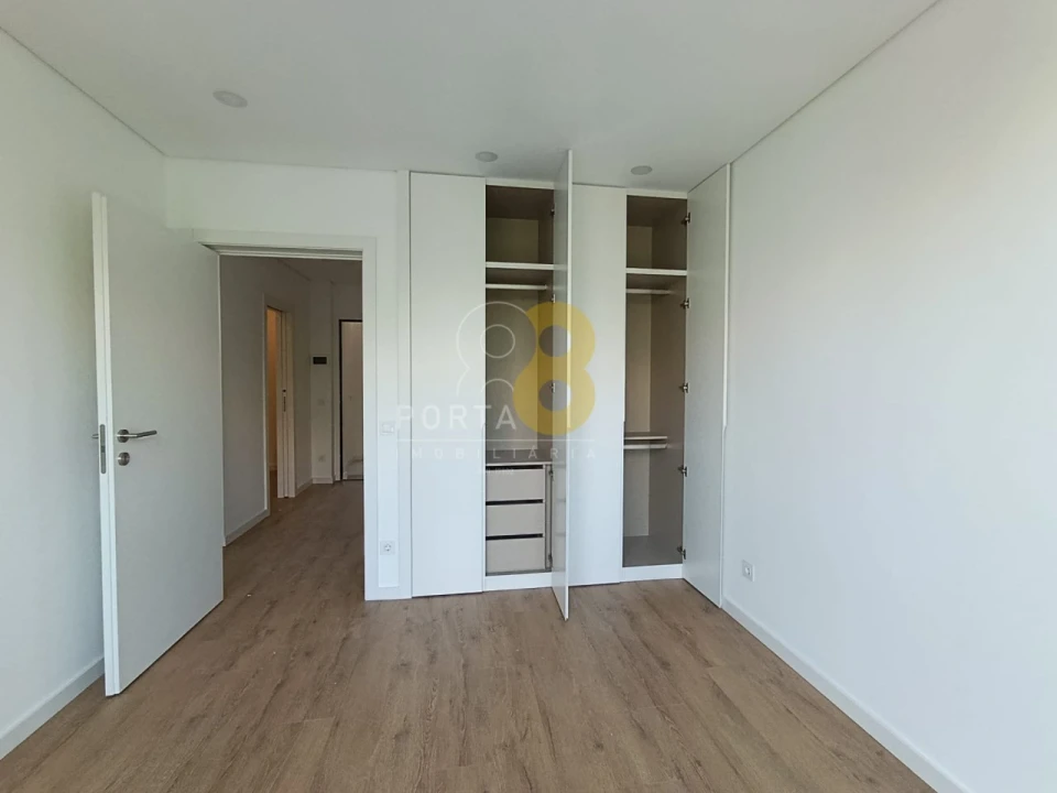 Apartamento T1 para Arrendamento em Pedrouços Foto 18