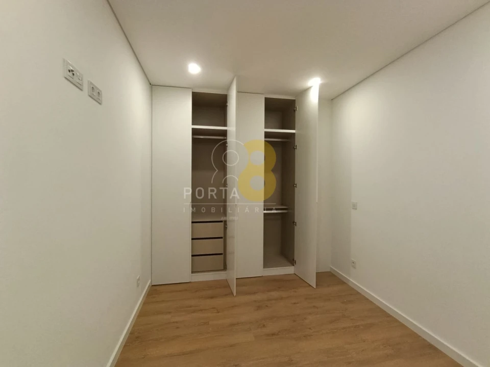 Apartamento T1 para Arrendamento em Pedrouços Foto 19