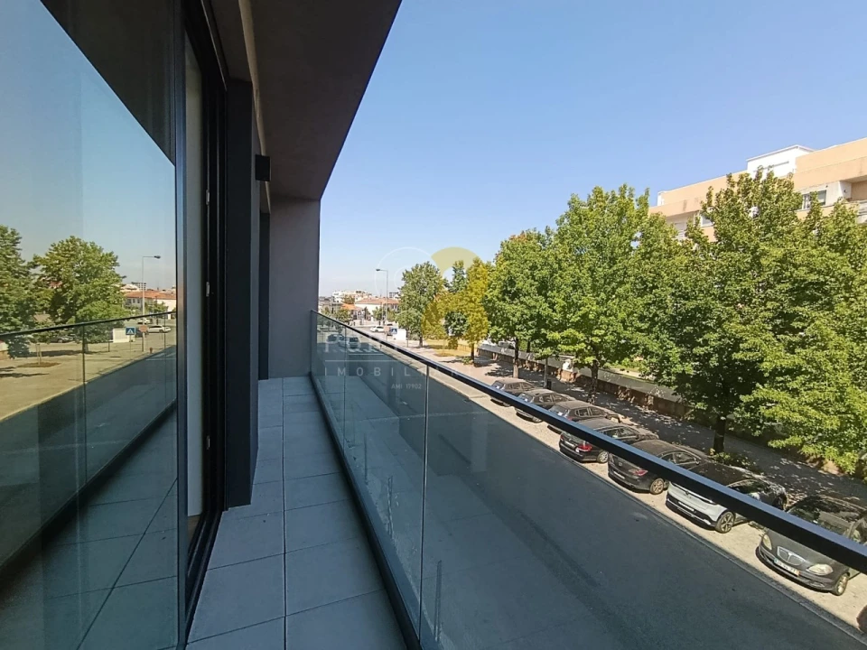 Apartamento T1 para Arrendamento em Pedrouços Foto 23