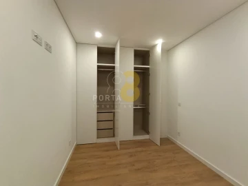 Apartamento T1 para Arrendamento em Pedrouços