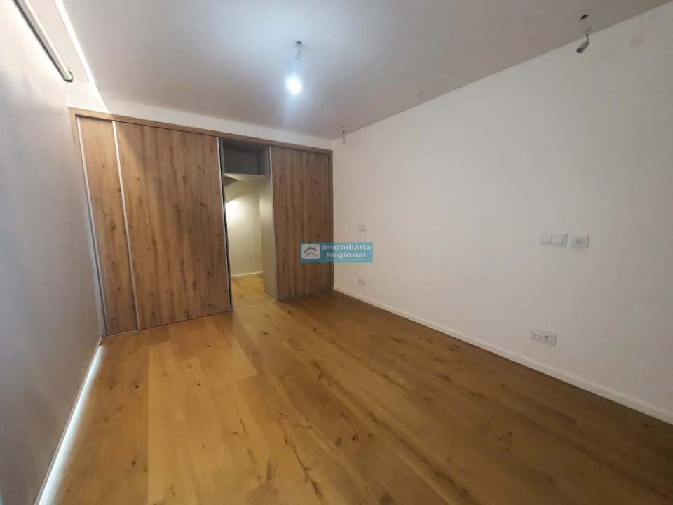 Apartamento T2 para Venda em São Martinho Foto 4